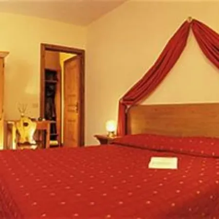 Hotel Courmayeur Hotell 3*