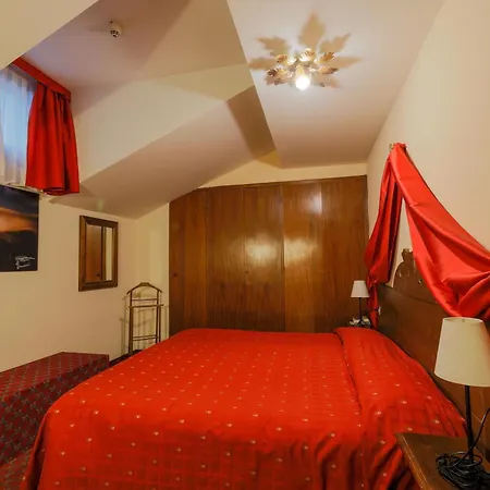 Hotel Courmayeur 호텔