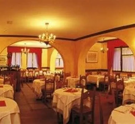 Hotel Courmayeur Hotell 3*
