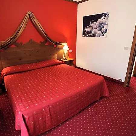 Hotel Courmayeur Hotell 3*