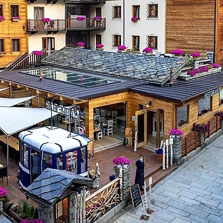 Hotel Courmayeur Hotell 3*
