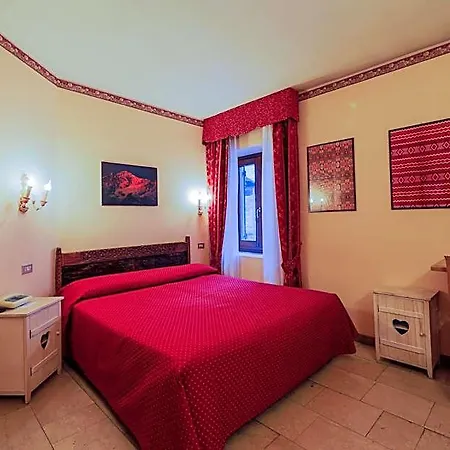Hotel Courmayeur Hotell 3*