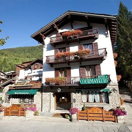 호텔 Hotel Courmayeur 3*